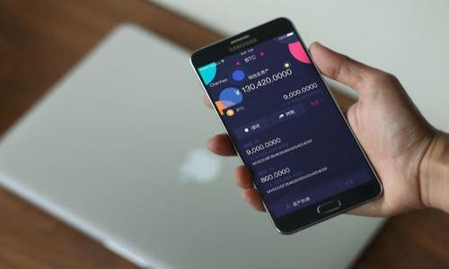 IM Token是一款数字货币钱包，主要用于存储和管理各种加密货币资产。IM Token支持多种区块链资产，特别是以太坊和其上的代币（ERC-20、ERC-721等）。它不仅提供了安全的资产存储功能，还集成了去中心化交易所（DEX）、DeFi（去中心化金融）应用和NFT（非同质化代币）管理等功能，方便用户在一个平台上进行多种数字资产的管理和交易。

以下是IM Token的一些主要特性：

1. **多资产支持**：IM Token支持众多主流的加密货币，用户可以在钱包中轻松管理不同种类的数字资产。

2. **安全性高**：IM Token采用非托管钱包形式，用户的私钥保存在本地，不会上传到服务器，极大提高了资金的安全性。

3. **去中心化交易**：IM Token集成了去中心化交易平台，用户可以直接在钱包内进行资产交易，避免了中心化交易所的风险。

4. **用户友好**：IM Token界面友好，操作简单，适合各种层次的用户，无论是新手还是经验丰富的投资者。

5. **社区驱动**：IM Token拥有活跃的用户社区，用户可以通过社区获取最新的市场资讯和产品支持。

6. **支持DeFi和NFT**：IM Token还支持多种DeFi项目和NFT交易，满足用户对新兴金融科技的需求。

总之，IM Token是一个功能多样、安全性高的数字货币钱包，适用于不同类型的用户进行加密资产的管理。